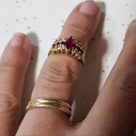 14k Elegant Gold, Ruby, & Diamond Ring - Picture 7 of 8